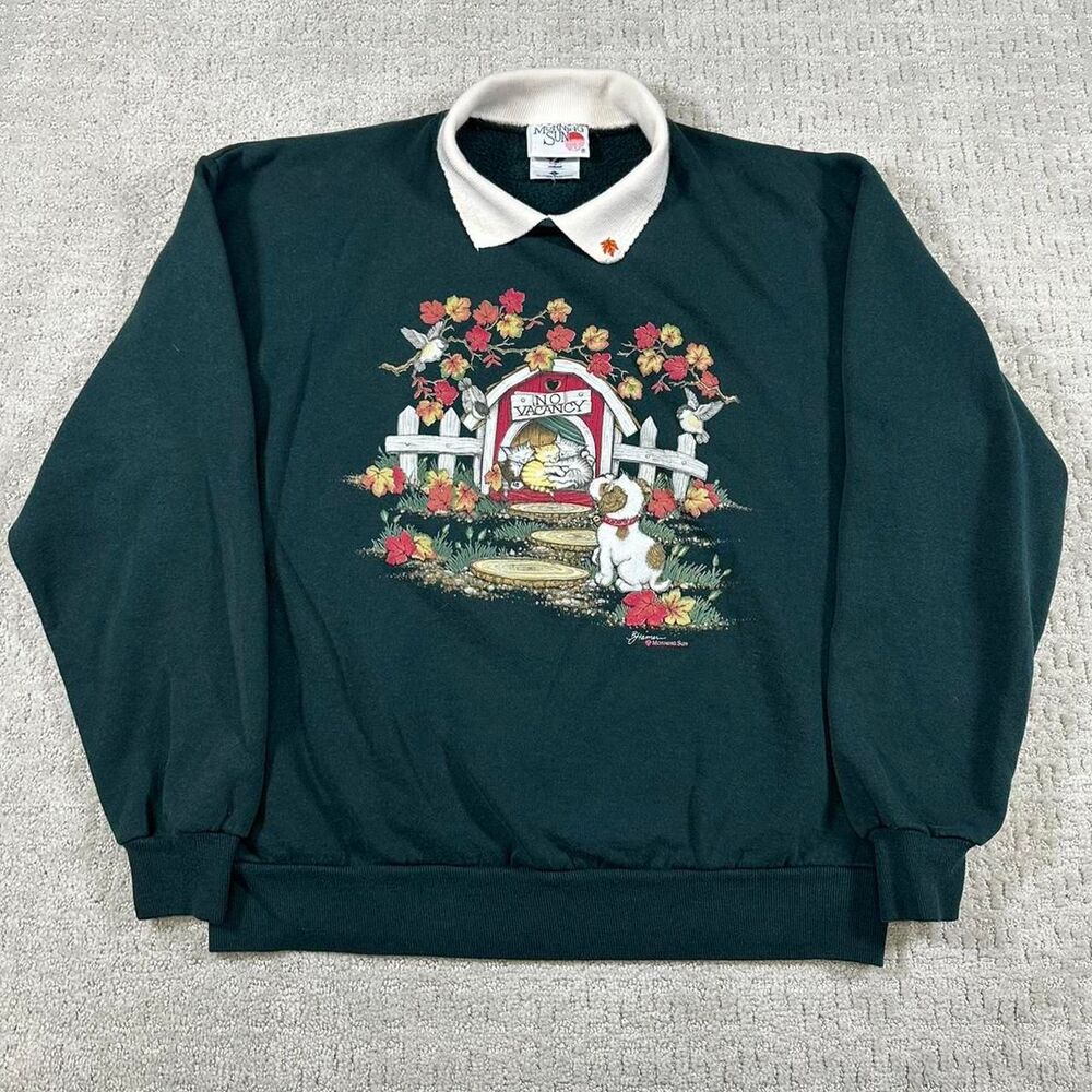 Morning-sun cat Women's Green Sweatshirt